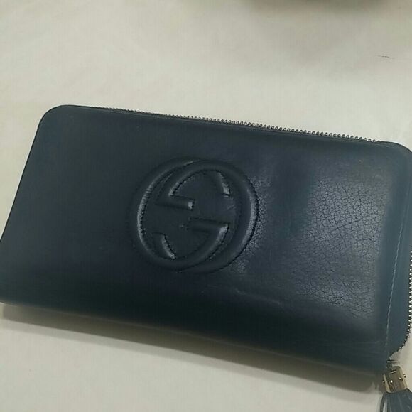 Gucci Authentic Wallet.